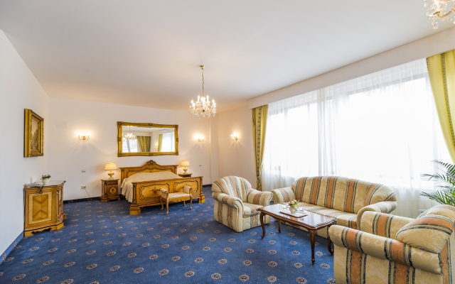 Hotel Aurelius Imparatul Romanilor