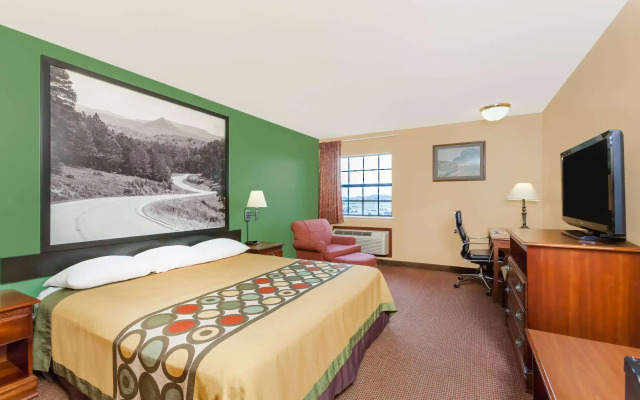 Super 8 by Wyndham Searcy AR