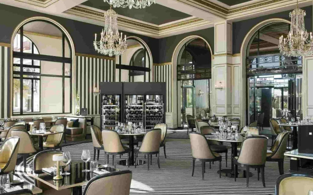 Hôtel Barrière l'Hermitage