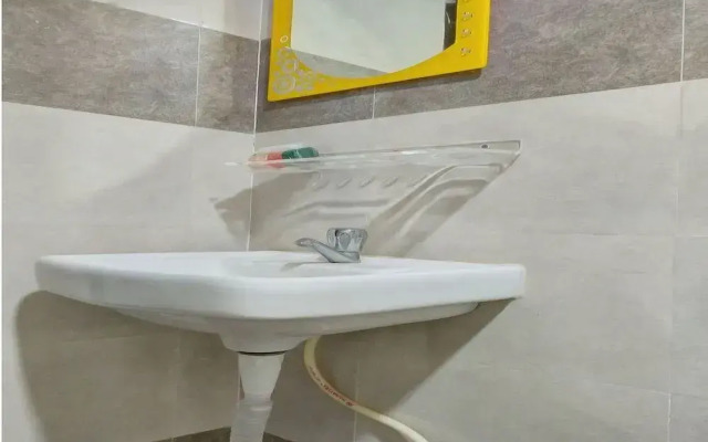 OYO 11412 SVS Luxury Rooms