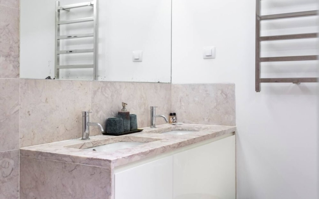 Altido Modern Terrace