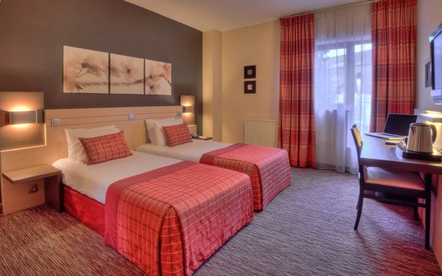 B&B HOTEL Mons Centre