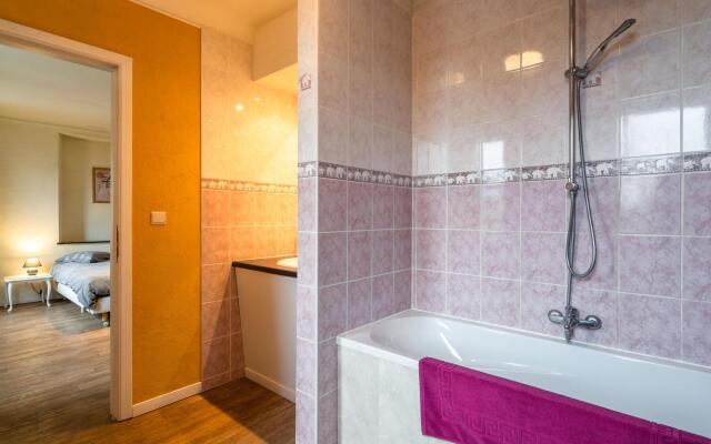 Modern Holiday Home in Sourbrodt with Private Pool