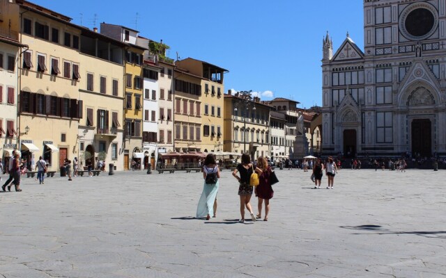 Art Apartment Santa Croce Family