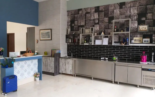 Alexiou Apartments Blue