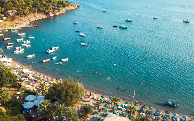 A. Emreli Suite Hotel