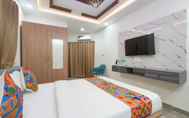 Fabhotel Royal Suites I