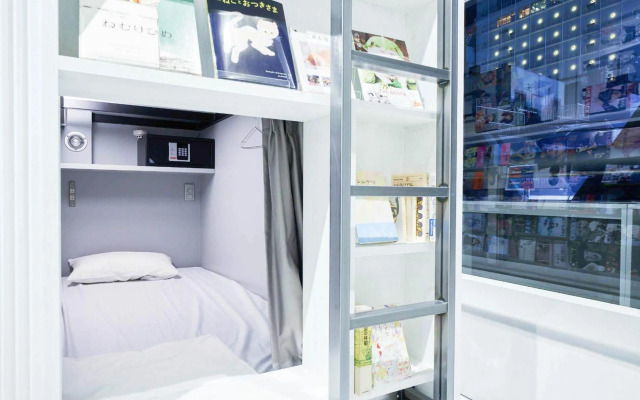 Book & Bed Tokyo Shinsaibashi - Hostel