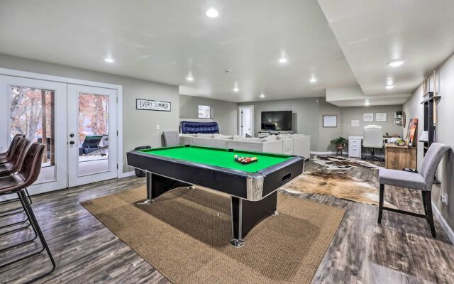 Lakefront Rogers Getaway w/ Hot Tub & Deck!