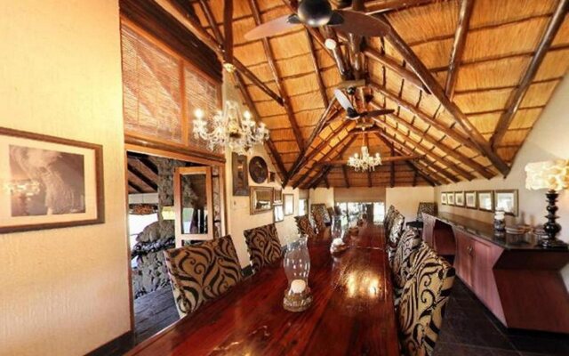 Tshukudu Bush Lodge