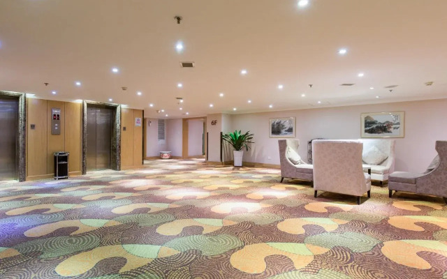 Soluxe Winterless Hotel Beijing