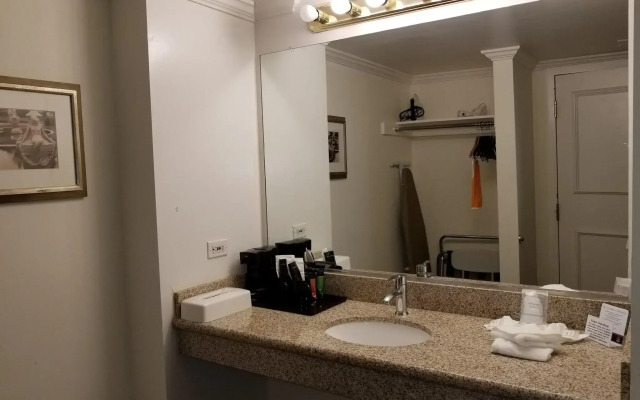 Clarion Inn Near China Lake Naval Station