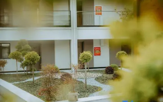 Wuyue Homestay (Longmen Grottoes)