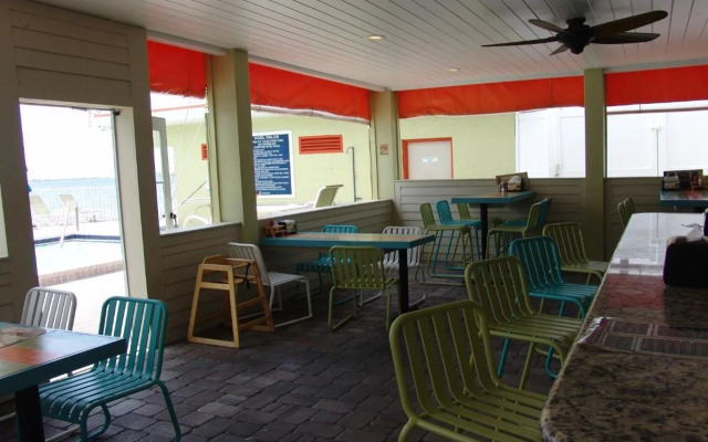 Sailport Waterfront Suites