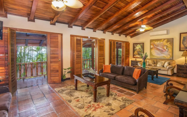 Hotel Villas Lirio