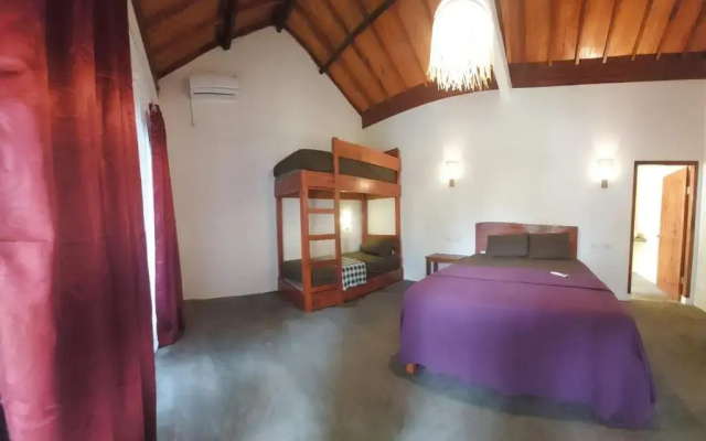 Kambuna Bungalow – Guest Rooms – Pemerihan