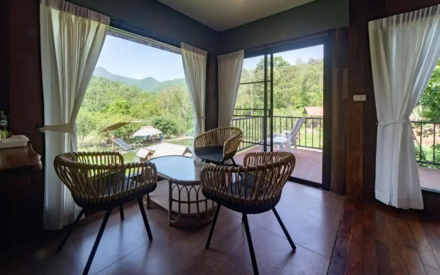 Tawan Riverside - Elephant Resort