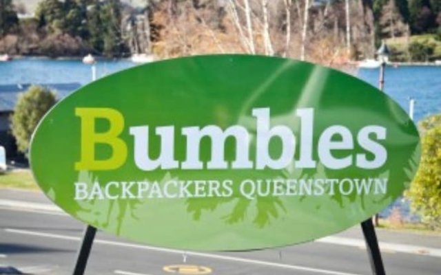 Bumbles Backpackers