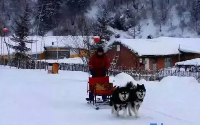 Snow Valley Mythical Family Hotel