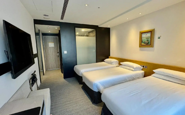 Royal Roi Hotel