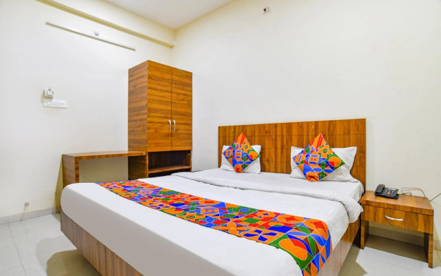 FabHotel 44 The M'Bience