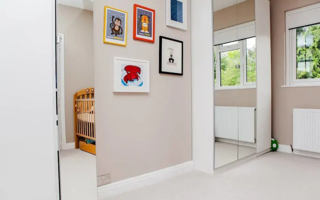 3 Bedroom Property With Garden in Central