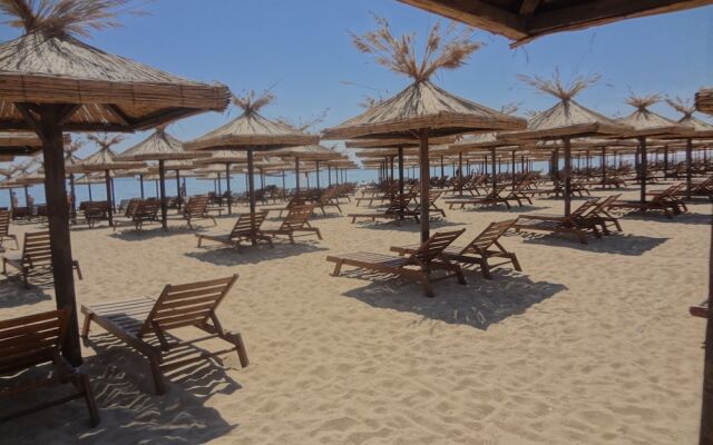 Sea View Rental Front Beach