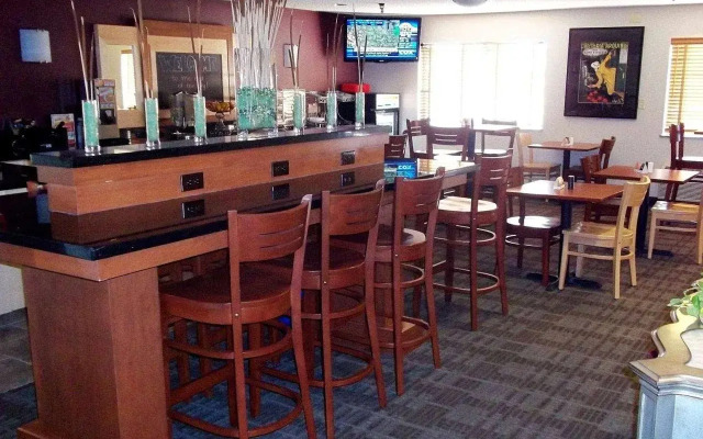 Sleep Inn & Suites Salina I-135