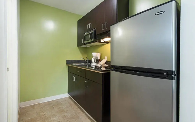 Savannah Suites-Chamblee