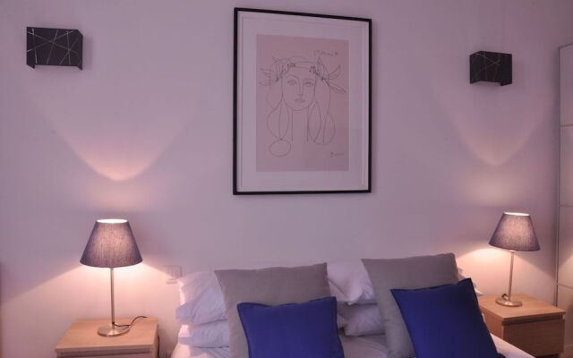 Picasso Apartments