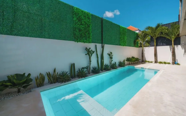 Villa Vantage 2