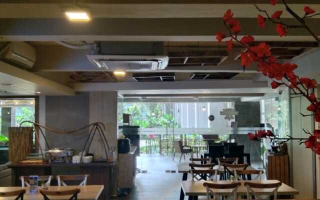 Graha Makara Suite Hotel & Residence