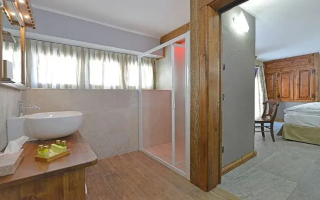 Mollino Rooms