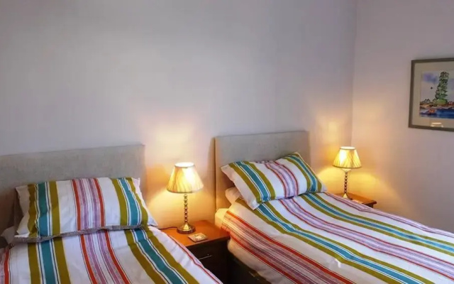 Newbridge House Apartment 2