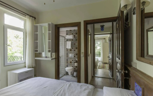 Hideaway Hotel