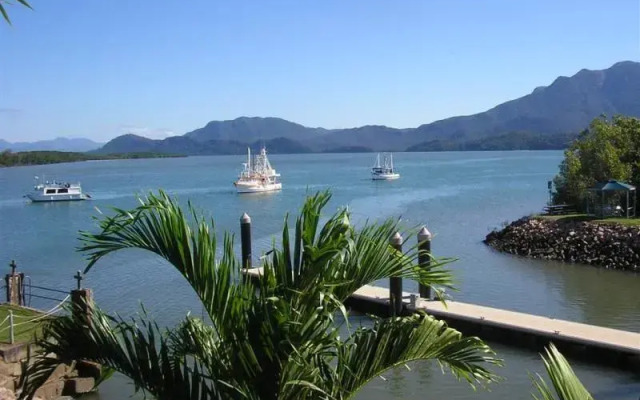Hinchinbrook Marine Cove Resort