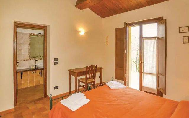 Nice Home in Badia Tedalda AR With 10 Bedrooms, Wifi and Outdoor Swimming Pool