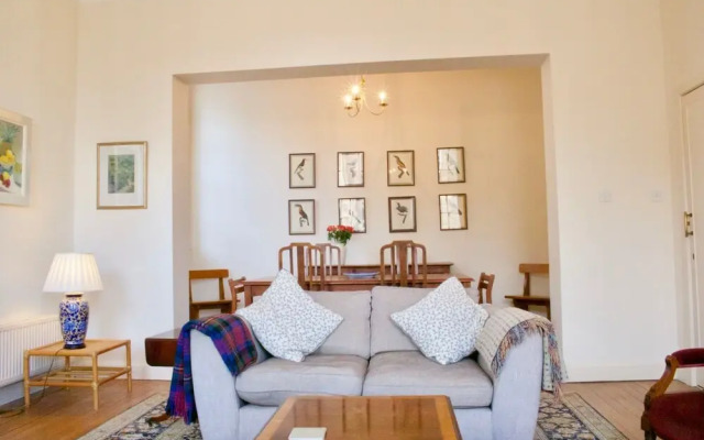 3 Bedroom Apartment in Edinburgh's New Town