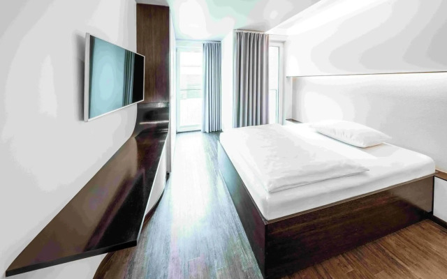 Hotel Q