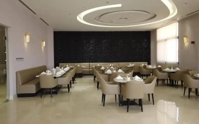 H Luxury Hotel