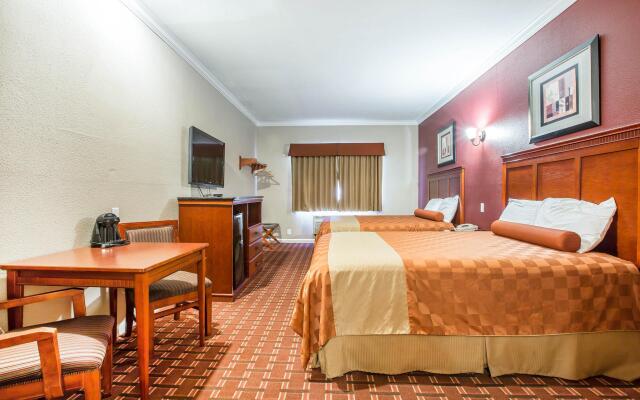 Rodeway Inn & Suites Pasadena