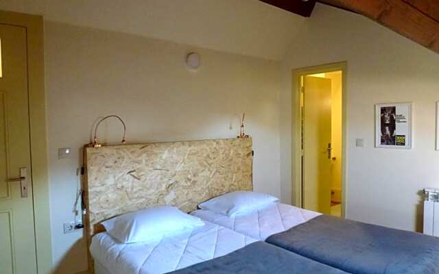 Canvas Atelier Hostel