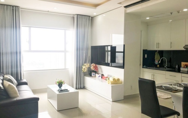Sunrise City 2BR SW Pool 20th – Guest Rooms – Ho Chi Minh City