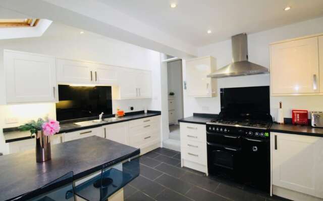 Remarkable 3-bed House in Bath