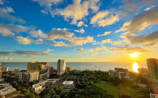 Holiday Inn Express Waikiki