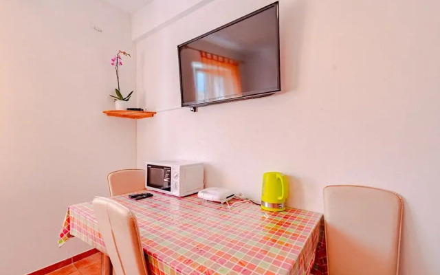 Mir - Perfect Location & Cosy - A2