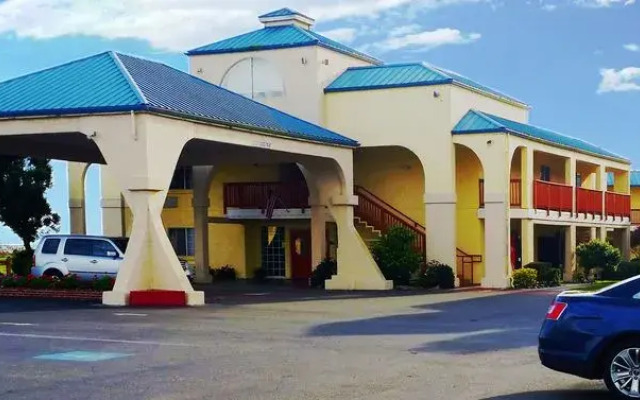 Quality Inn & Suites Redwood Coast