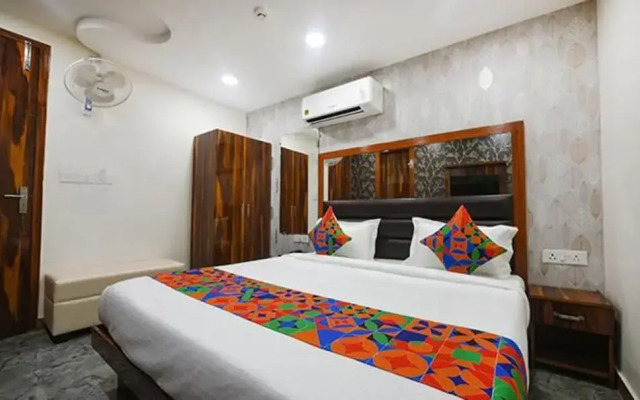 Fabhotel Mona Continental