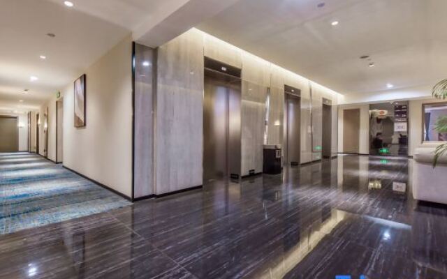Yating Boutique Hotel (Chongqing Xinpaifang Fortune Center Branch)