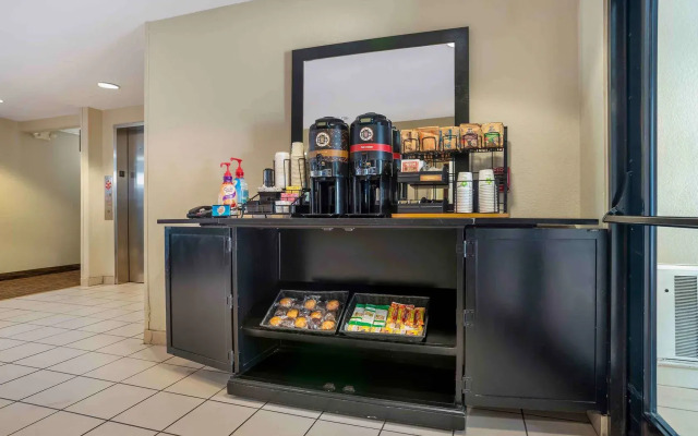 Extended Stay America Select Suites New Orleans Airport